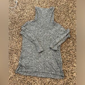 Shannon Ford New York women’s sweater.  Turtleneck. Lightweight.